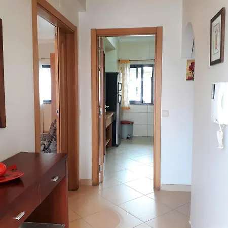 T2 Tahiti - Terraco, Familiar, Garagem, Wifi