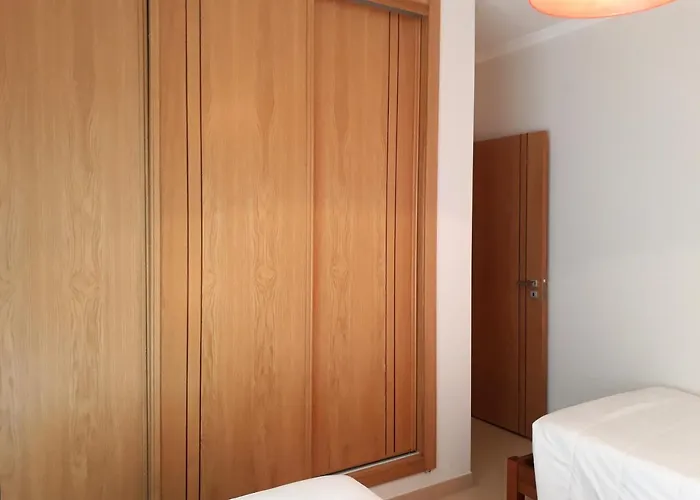 Apartament T2 Tahiti - Terraco, Familiar, Garagem, Wifi *