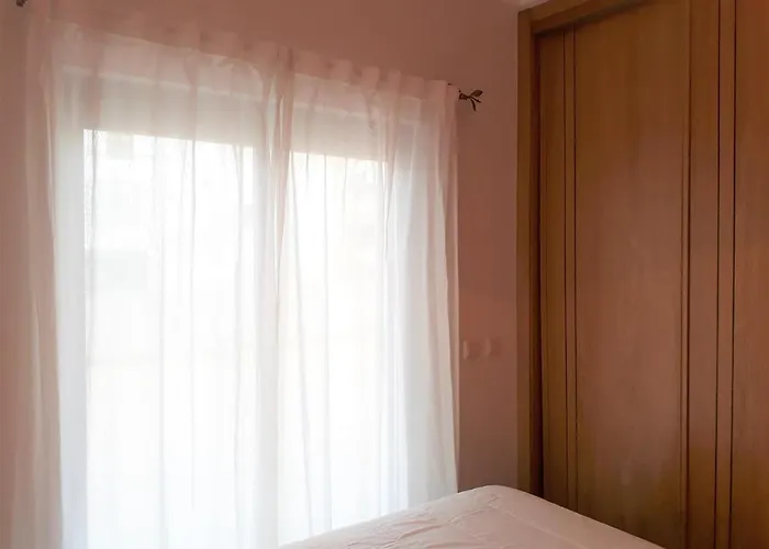 Apartament T2 Tahiti - Terraco, Familiar, Garagem, Wifi *