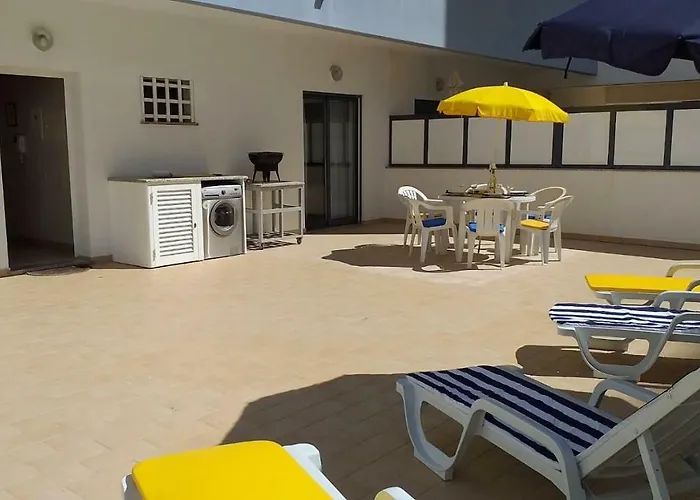 T2 Tahiti - Terraco, Familiar, Garagem, Wifi * Quarteira