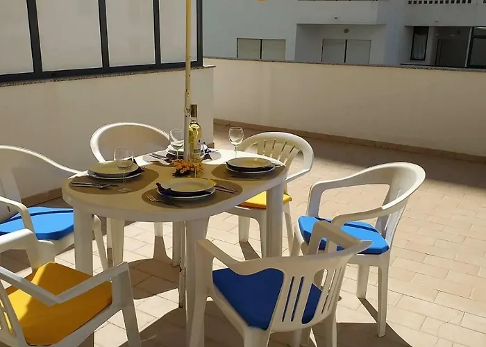 Apartament T2 Tahiti - Terraco, Familiar, Garagem, Wifi Quarteira