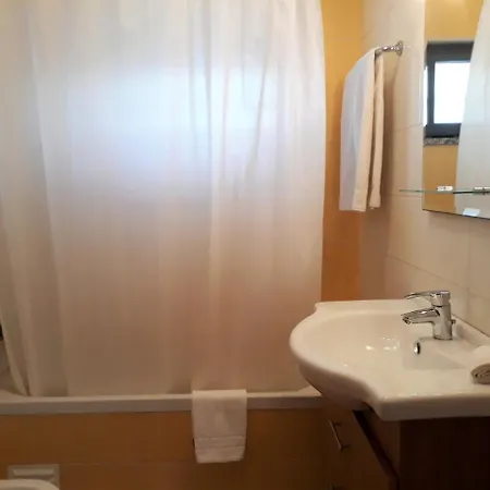 T2 Tahíti - Terraço, Familiar, Garagem, Wifi Appartement Quarteira