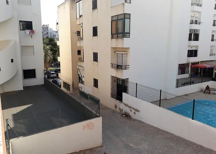 T2 Tahiti - Terraco, Familiar, Garagem, Wifi * Quarteira